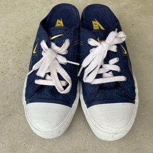 Vintage Nike Women Shoe Hermosa Slip On Blue Denim